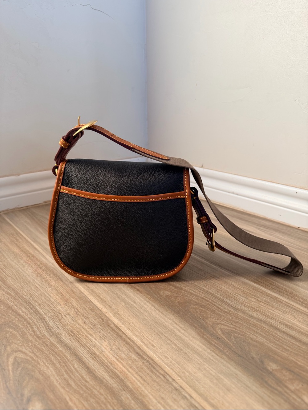 NWOT Dooney & Bourke All Weather Leather 3.0 Saddle Crossbody - Picture 7 of 12